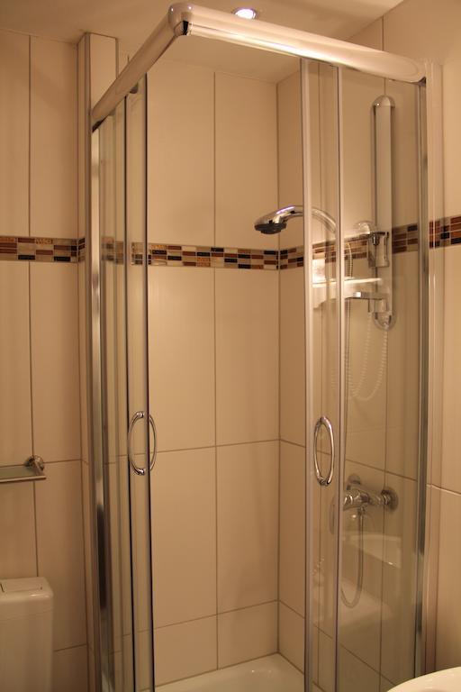Wali'S Hotel Билефельд Номер фото