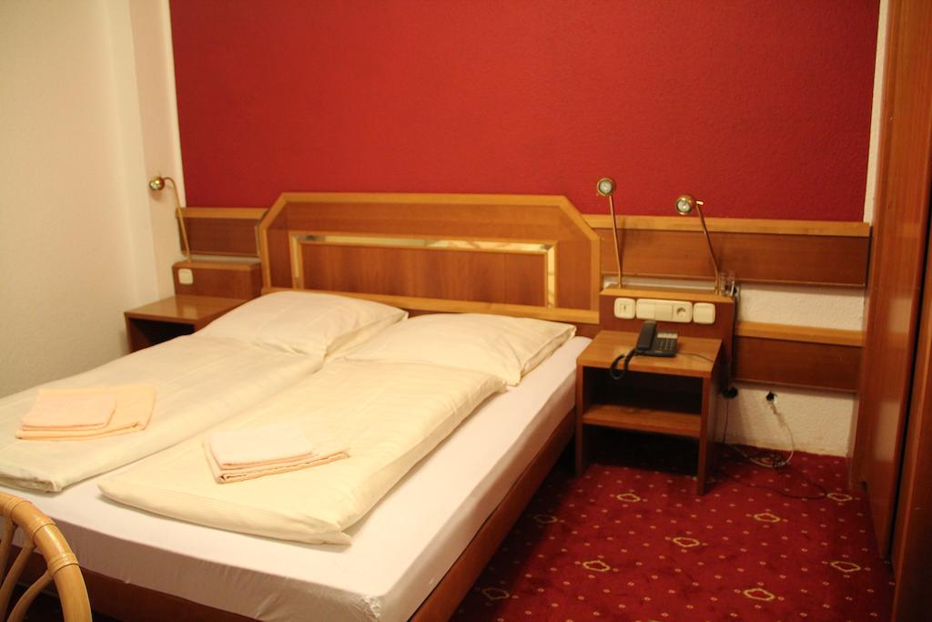 Wali'S Hotel Билефельд Номер фото