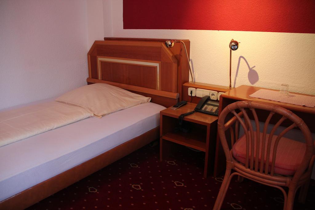 Wali'S Hotel Билефельд Номер фото
